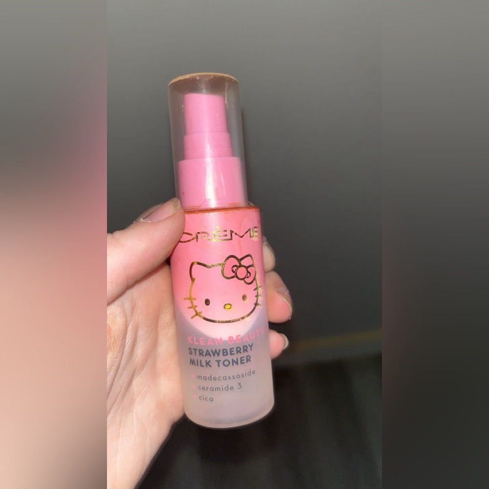 Hello Kitty: Travel sized strawberry milk toner